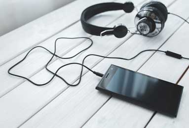 金年会体育升级给点蓝球进攻模式：多次传导与内外结合，逐步瓦解对手整条防线